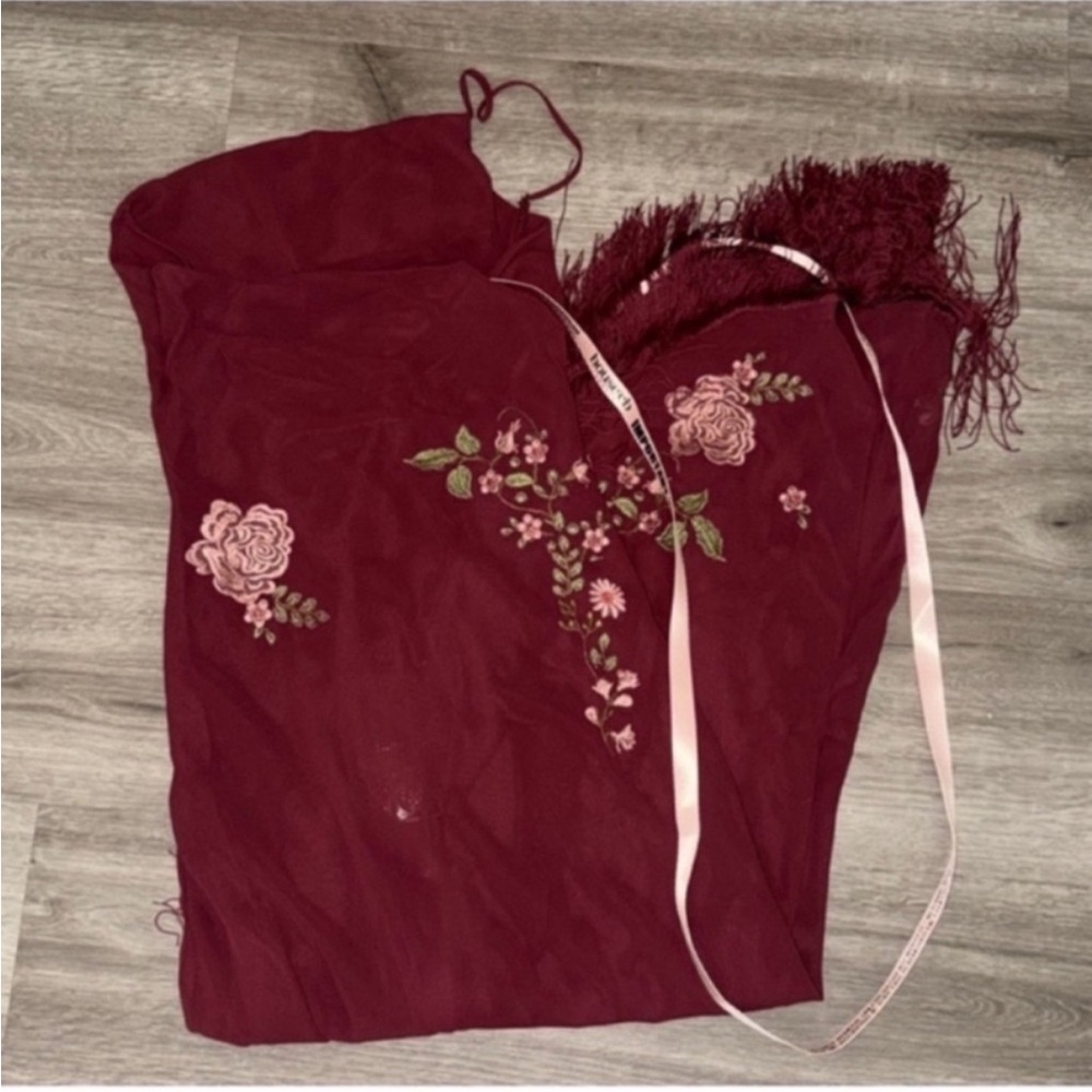 ❤️‍🔥Firm Price❤️‍🔥House of CB ELOISA Wine Embroidered Midi Dress - Picture 7 of 15